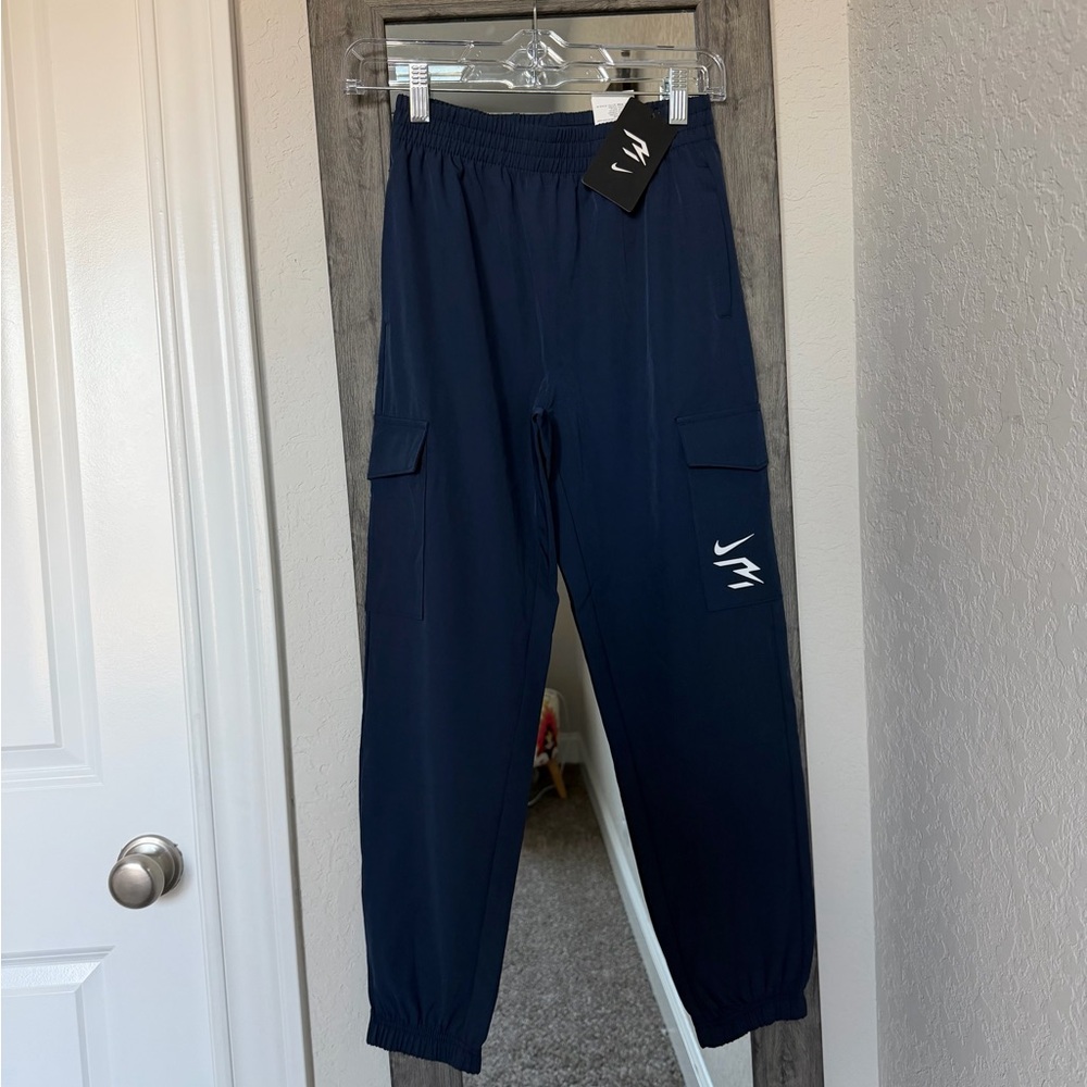 NWT! Youth Medium Navy Nike Cargo Pants